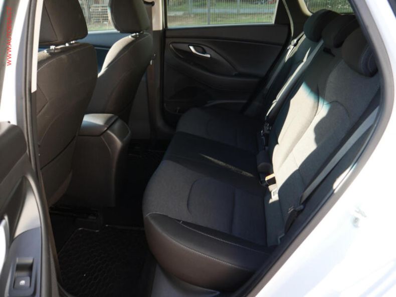 Hyundai i30 - hlavní fotka