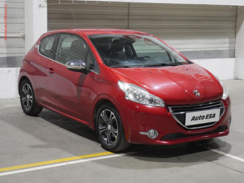 Peugeot 208 - hlavní foto