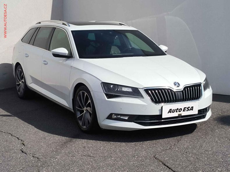 Škoda Superb - hlavní foto
