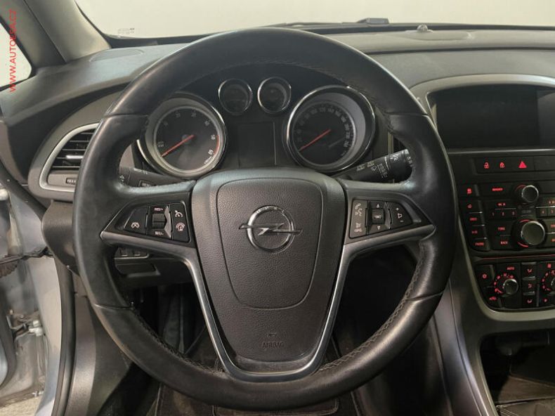 Opel Astra - hlavní fotka