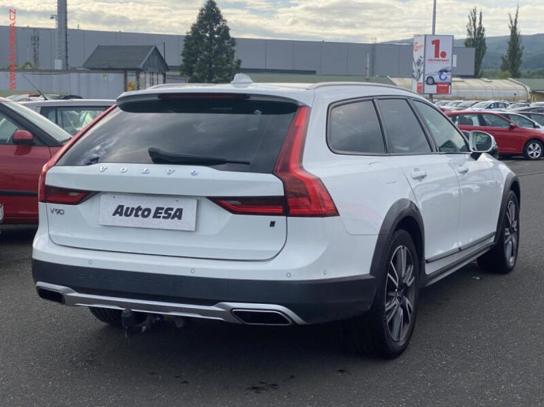 Volvo V90 - hlavní fotka