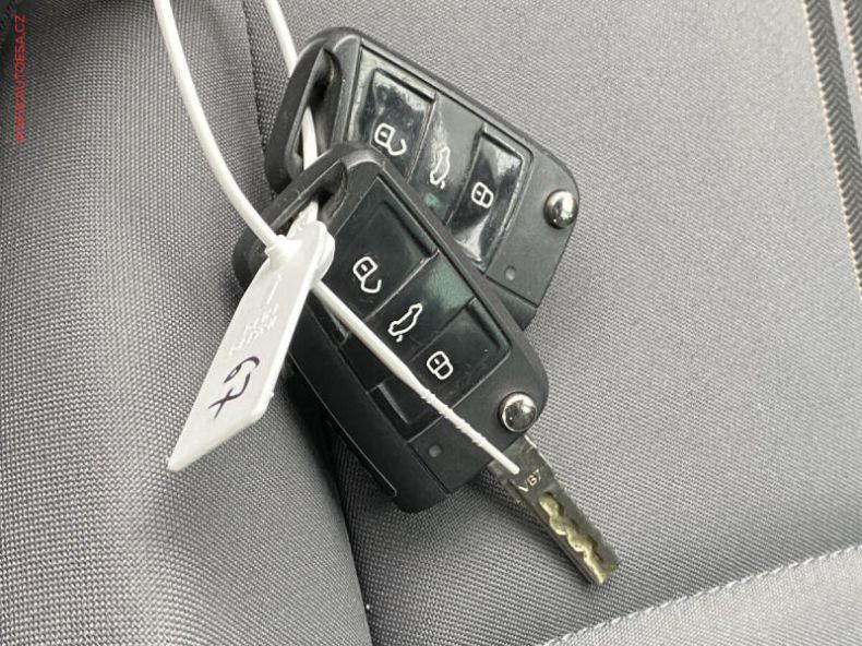 Volkswagen Golf - hlavní fotka