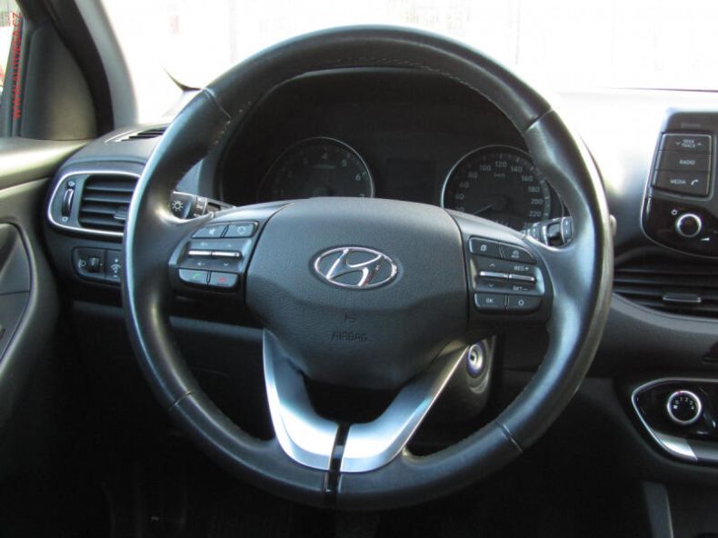 Hyundai i30 - hlavní fotka