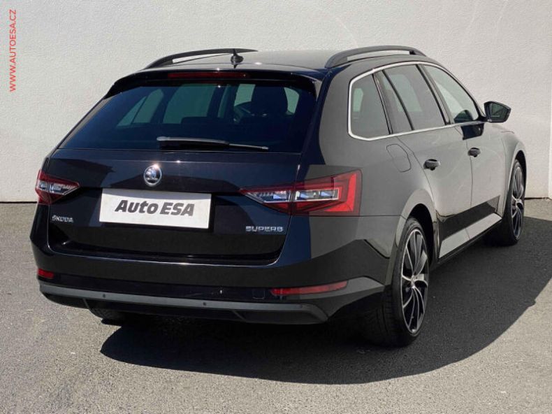 Škoda Superb - hlavní fotka