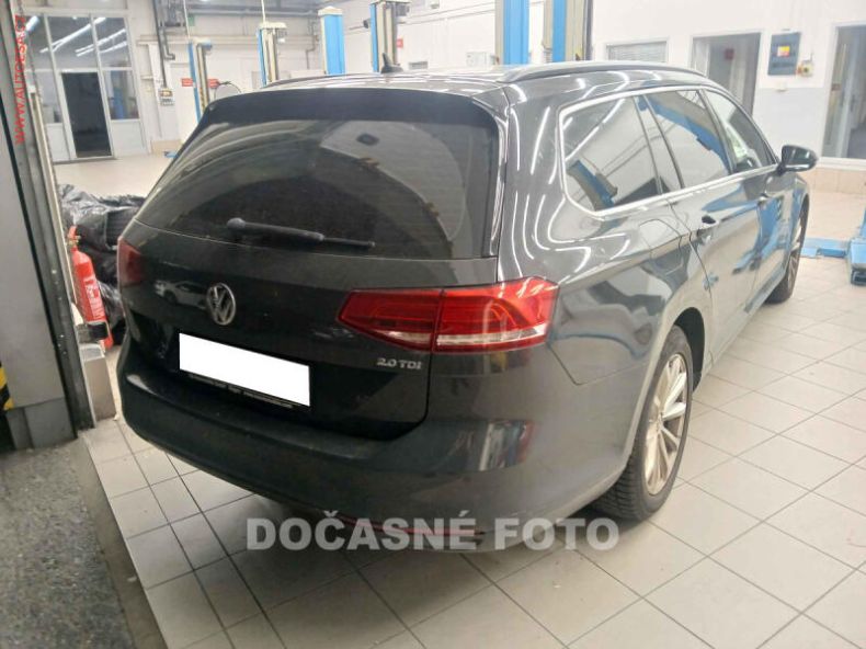 Volkswagen Passat - hlavní fotka