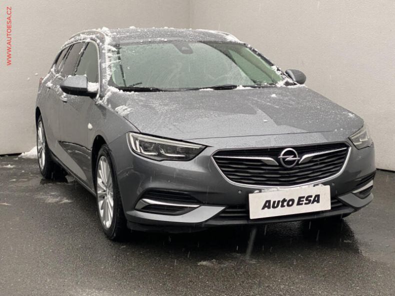 Opel Insignia - hlavní foto