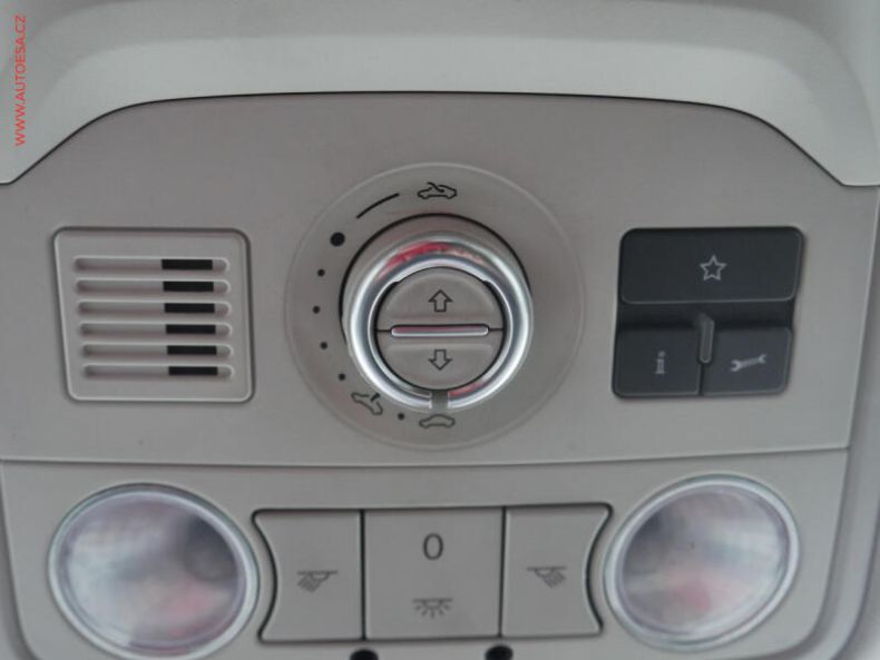 Volkswagen Touran - hlavní fotka