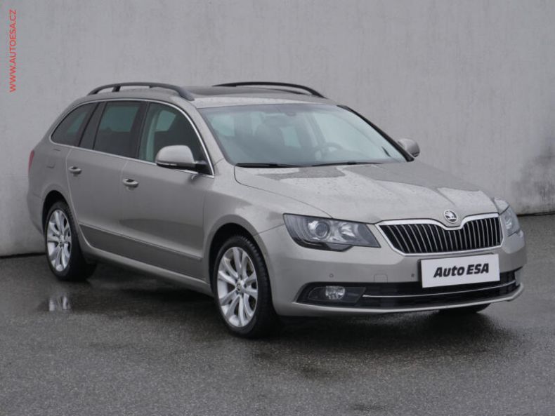 Škoda Superb - hlavní foto