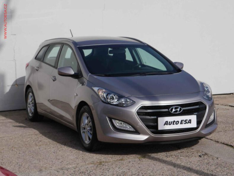 Hyundai i30 - hlavní fotka
