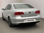 Volkswagen Passat - fotka číslo 5