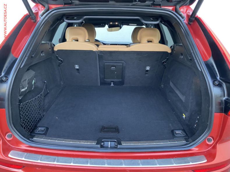 Volvo XC60 - hlavní fotka