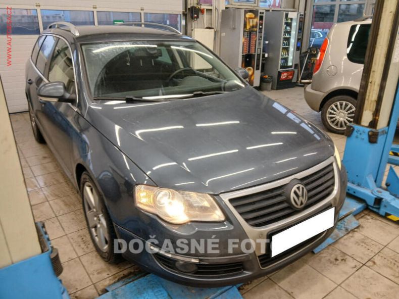 Volkswagen Passat - hlavní fotka inzerátu