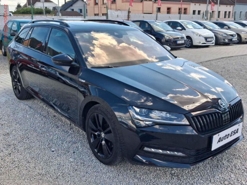 Škoda Superb - hlavní foto