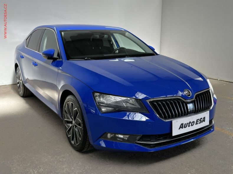 Škoda Superb - hlavní foto