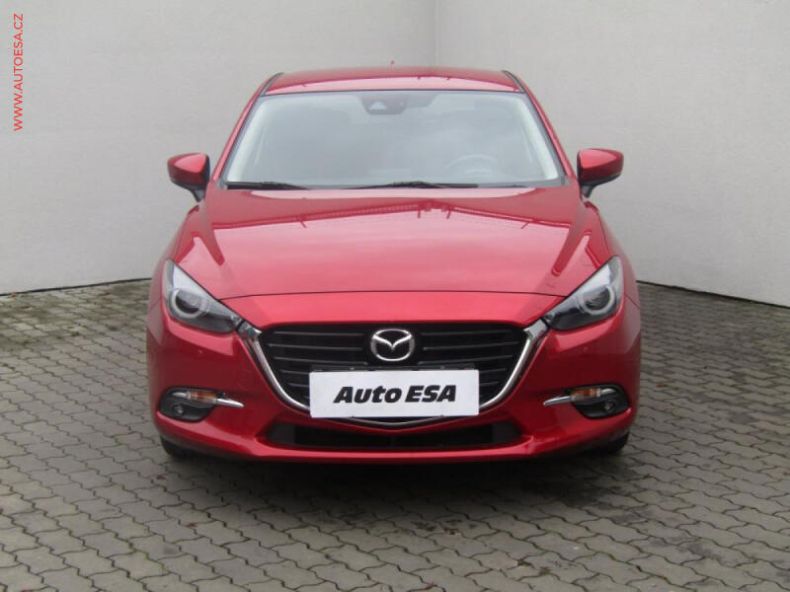 Mazda 3 - hlavní fotka