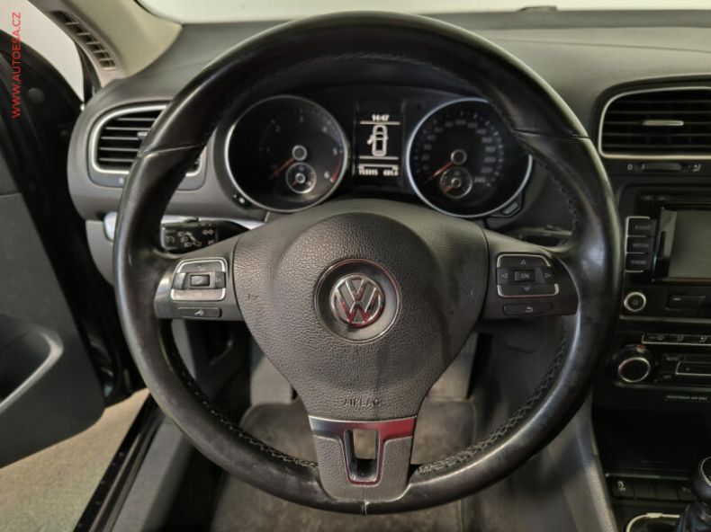Volkswagen Golf - hlavní fotka