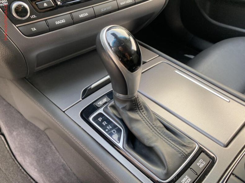 Hyundai Genesis - hlavní fotka