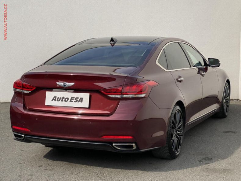 Hyundai Genesis - hlavní fotka