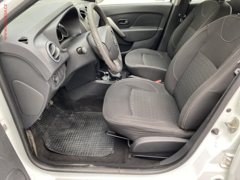 Dacia Logan - hlavní fotka