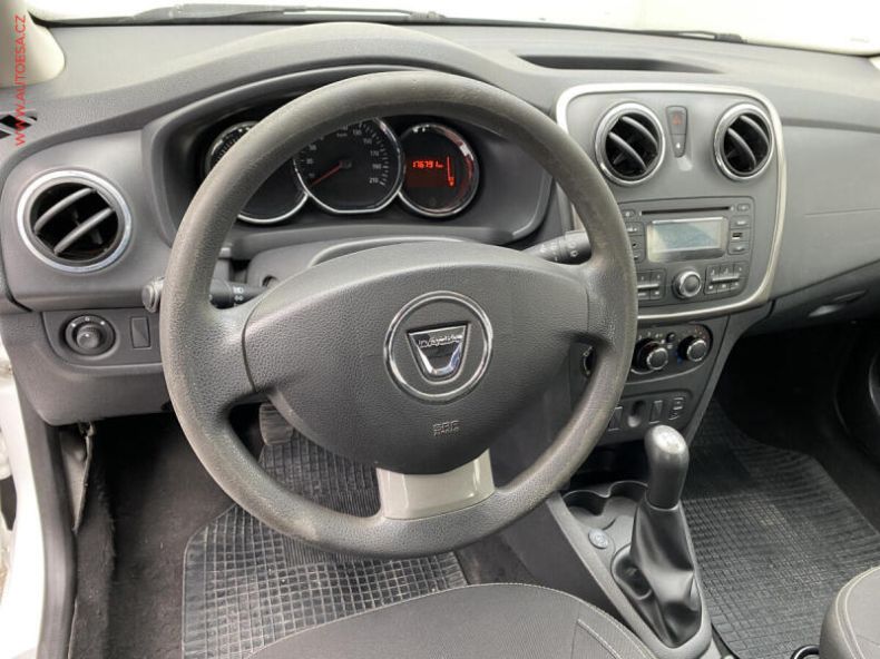 Dacia Logan - hlavní fotka