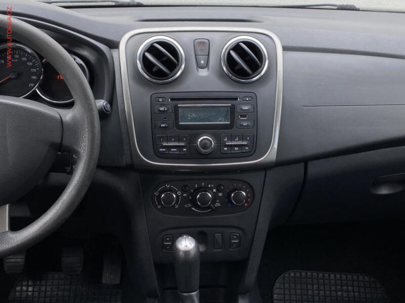 Dacia Logan - hlavní fotka