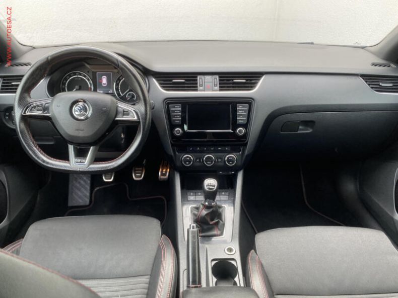 Škoda Octavia - hlavní fotka