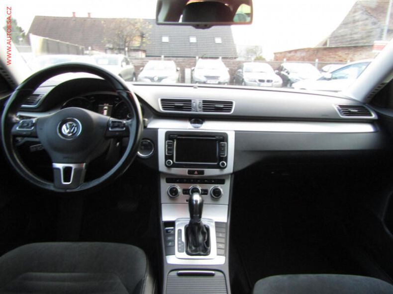 Volkswagen Passat - hlavní fotka