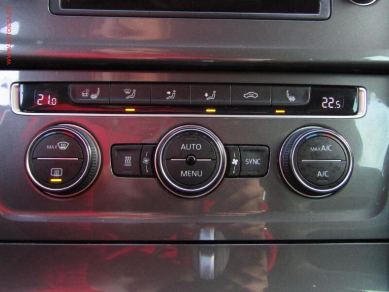 Volkswagen Golf - hlavní fotka