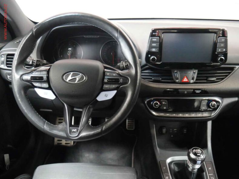 Hyundai i30 - hlavní fotka