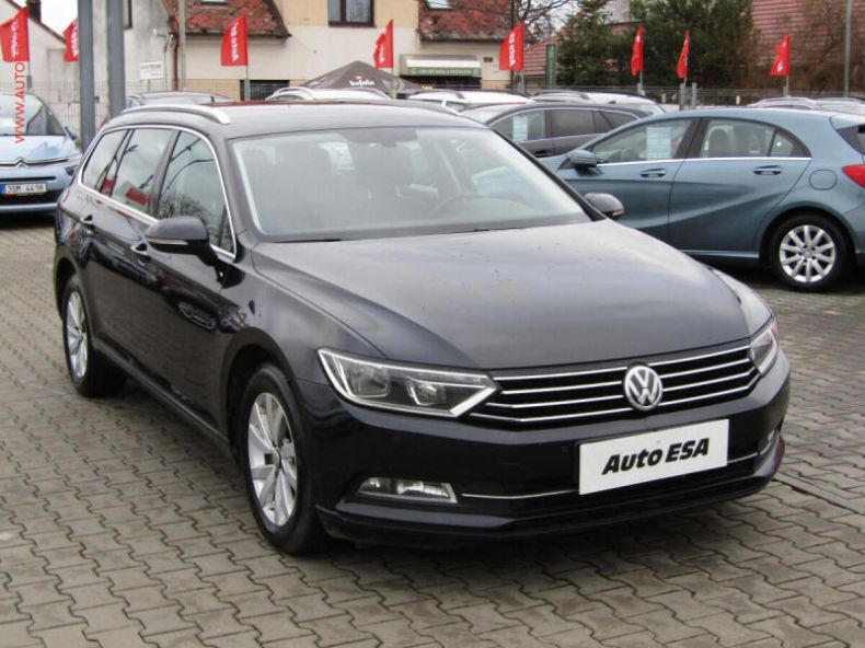 Volkswagen Passat - hlavní foto
