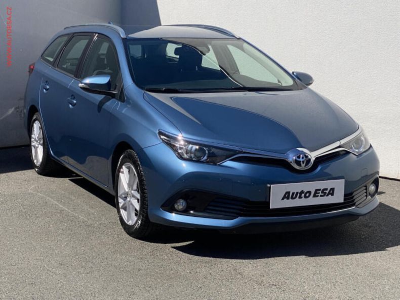 Toyota Auris - hlavní foto