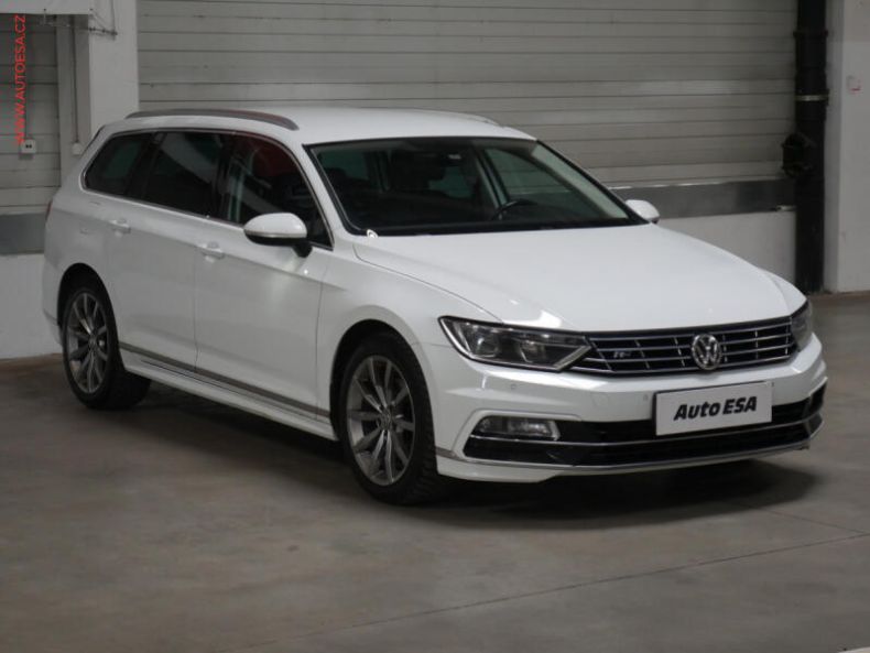 Volkswagen Passat - hlavní foto