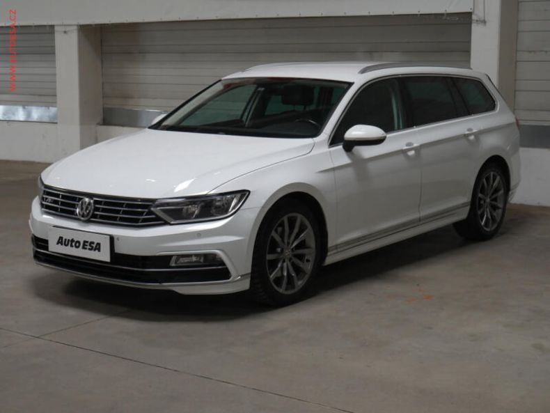 Volkswagen Passat - hlavní fotka