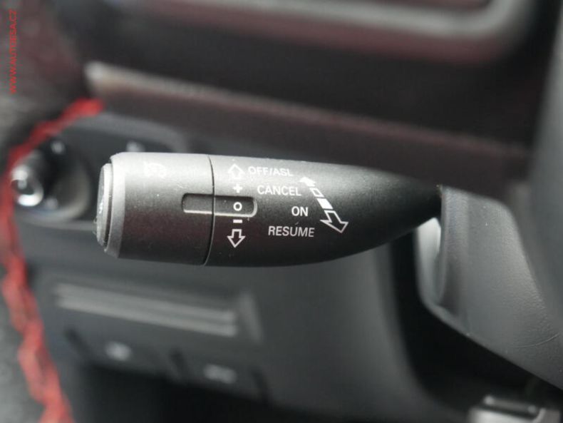 MG ZS - hlavní fotka