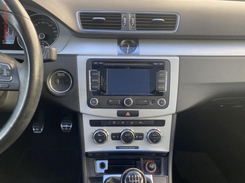 Volkswagen Passat - hlavní fotka