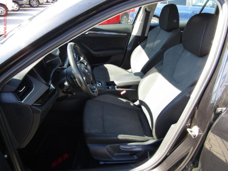 Škoda Octavia - hlavní fotka