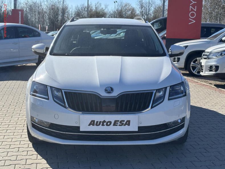Škoda Octavia - hlavní fotka
