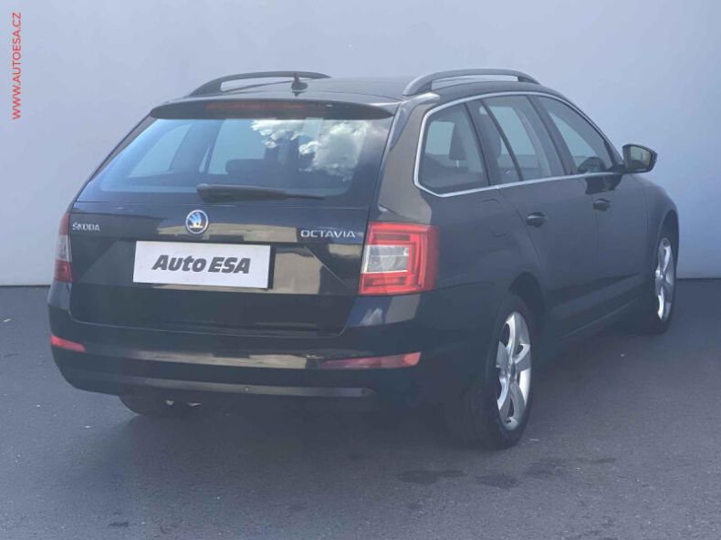 Škoda Octavia - hlavní fotka