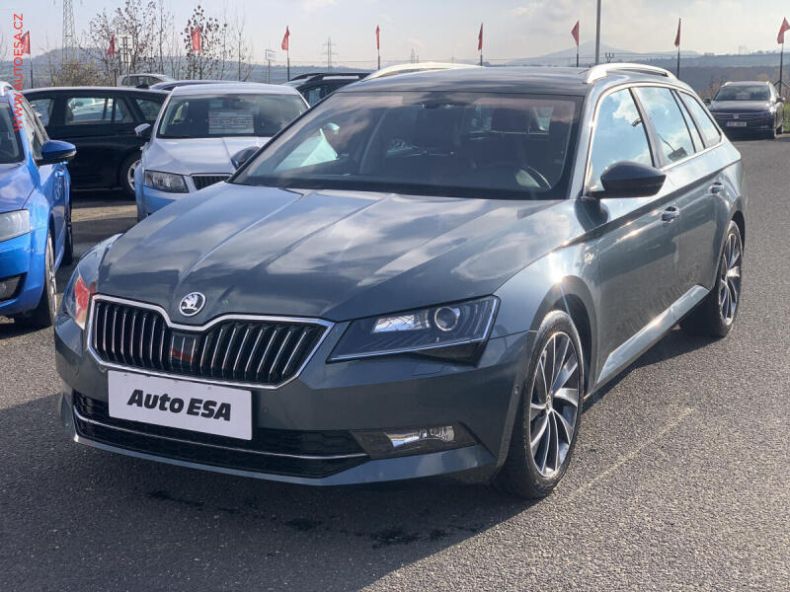 Škoda Superb - hlavní fotka