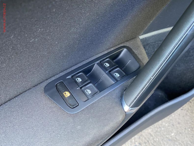 Volkswagen Golf - hlavní fotka