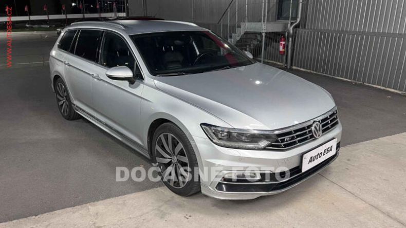 Volkswagen Passat - hlavní fotka inzerátu