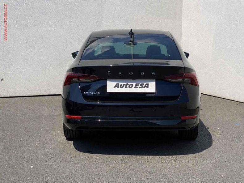 Škoda Octavia - hlavní fotka