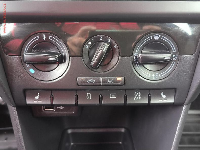 Škoda Rapid - hlavní fotka