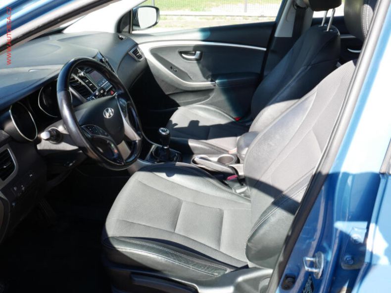 Hyundai i30 - hlavní fotka