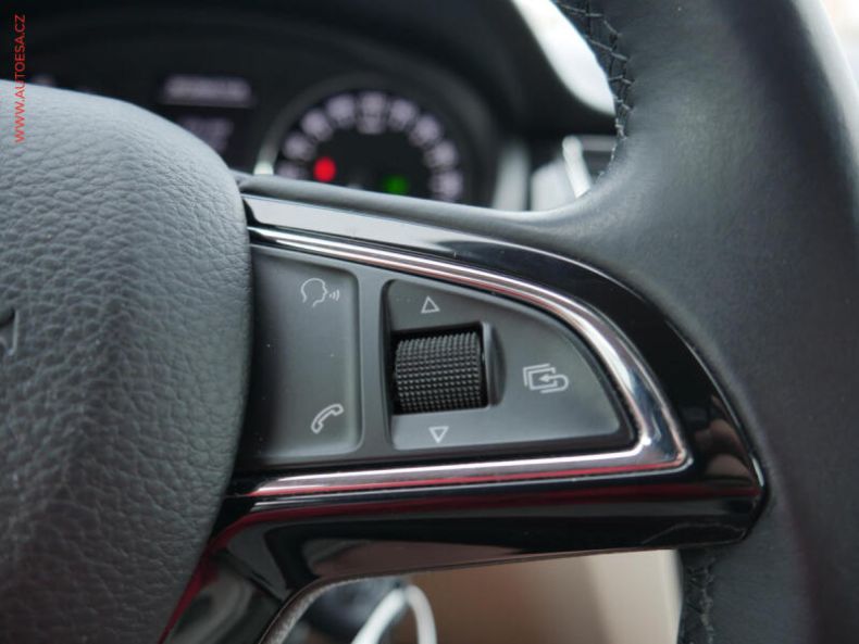 Škoda Rapid - hlavní fotka