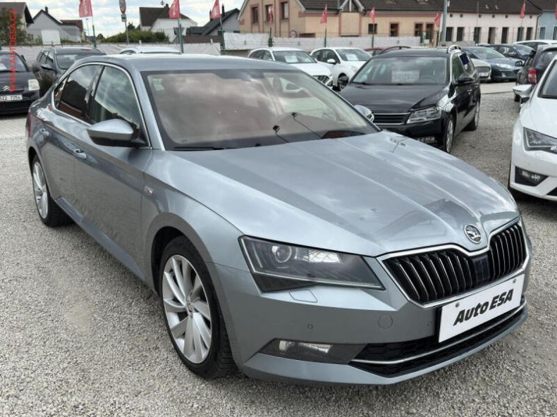 Škoda Superb - hlavní foto
