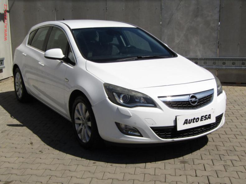 Opel Astra - hlavní fotka inzerátu
