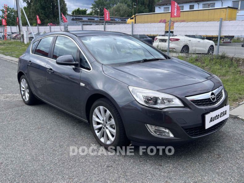 Opel Astra - hlavní fotka inzerátu