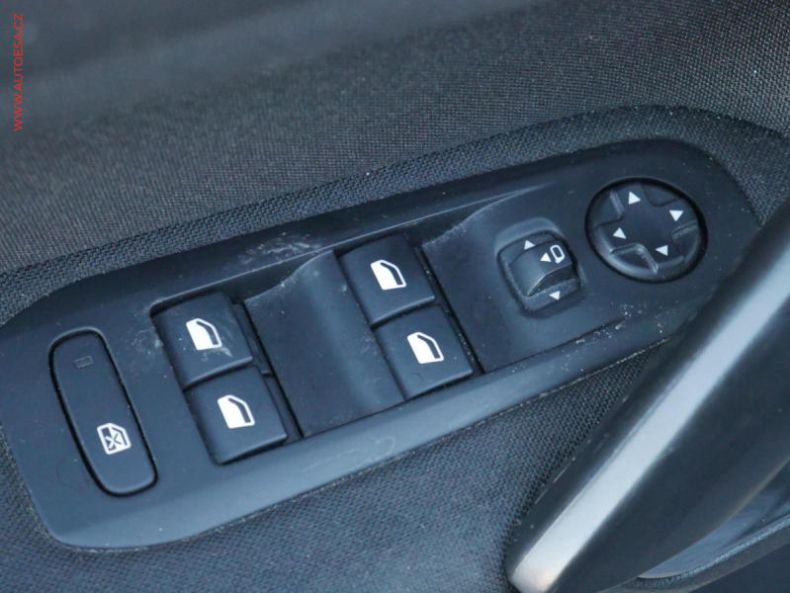 Peugeot 308 - hlavní fotka