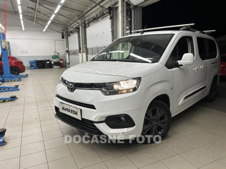 Toyota ProAce City Verso - hlavní foto